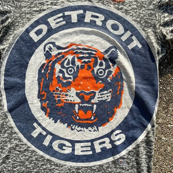 Nike MLB Detroit Tigers Retro Women’s T Shirt Gray - Picture 3 of 6
